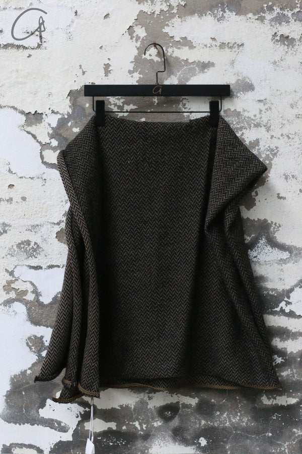 AVIVA JIFEI XUE 24 Autumn and Winter Sage V-Shaped Wool Oversized Blanket Scarf AJX-FW24-OBS-SCWK-KW Coffee Pattern